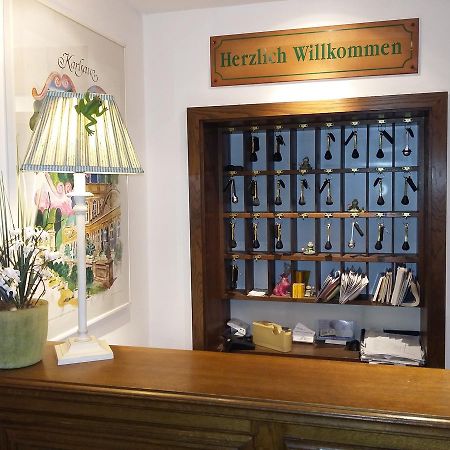 Hotel Froschkoenig Battenhausen エクステリア 写真